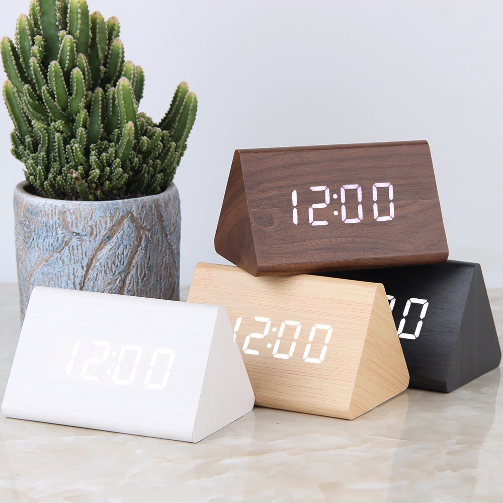 3-hoekige Houten LED Wekker met Thermometer en Sound Voice Control